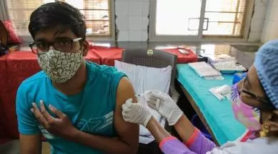 The Global Times | १५ ते १८ वयोगटाच्या लसीकरणाला प्रारंभ
