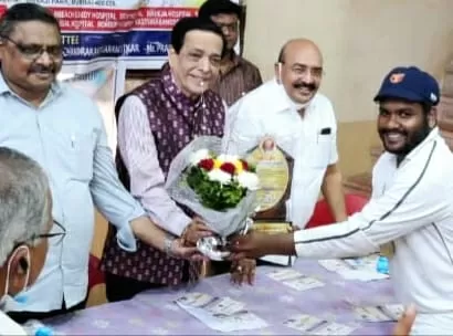 अष्टपैलू डॉ. परमेश्वर मुंडेनी पटकाविला सर्वोत्तम...